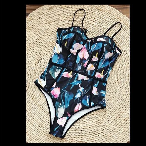 ‼️Final price Lilly printed push up & corset onepiece swimsuit removable straps